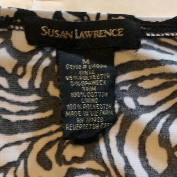 3/$15 Susan Lawrence size medium top - Picture 4 of 5
